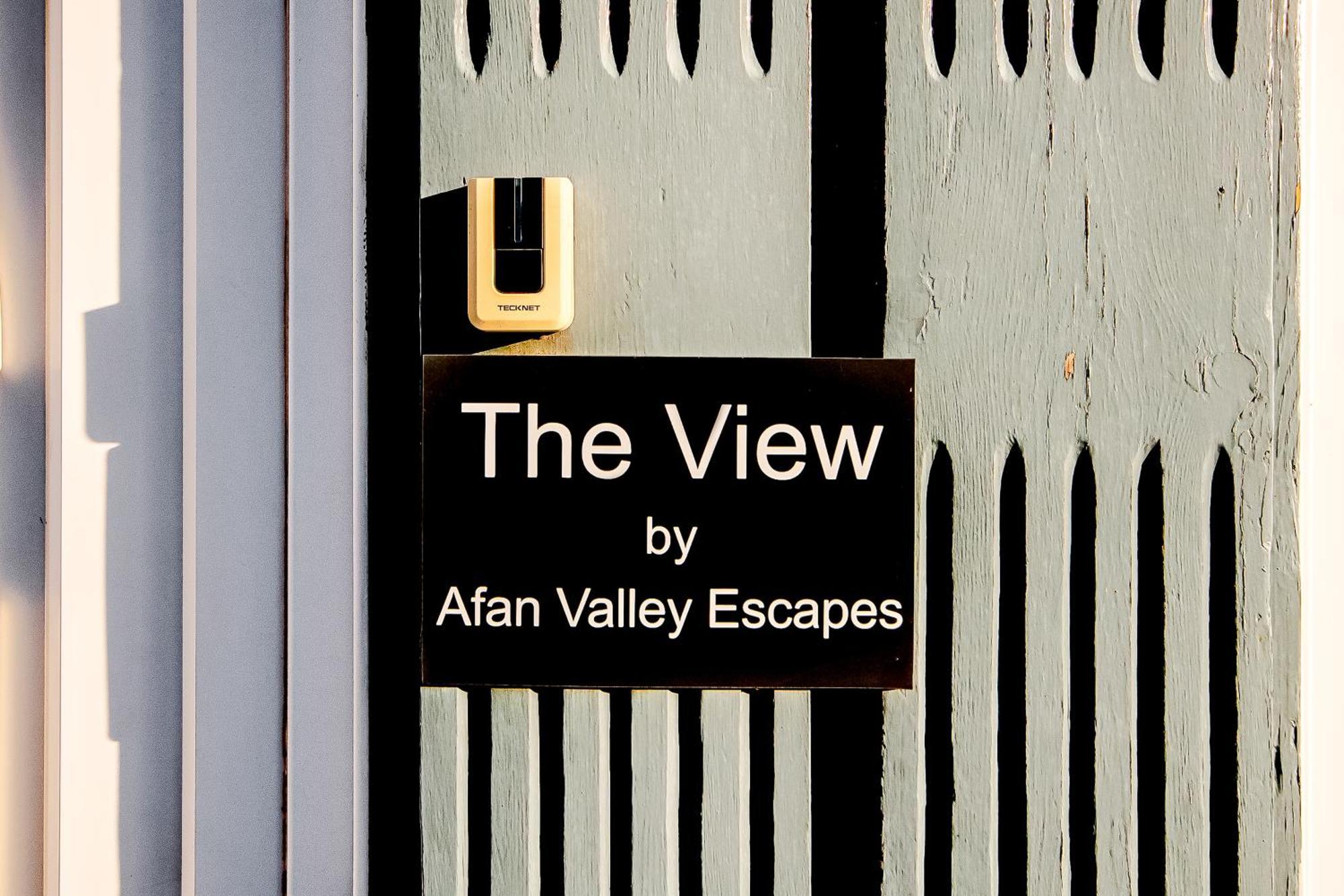 The View Spacious Apartment In Afan Forest Bike Park By Staystaycations Port Talbot Exteriör bild
