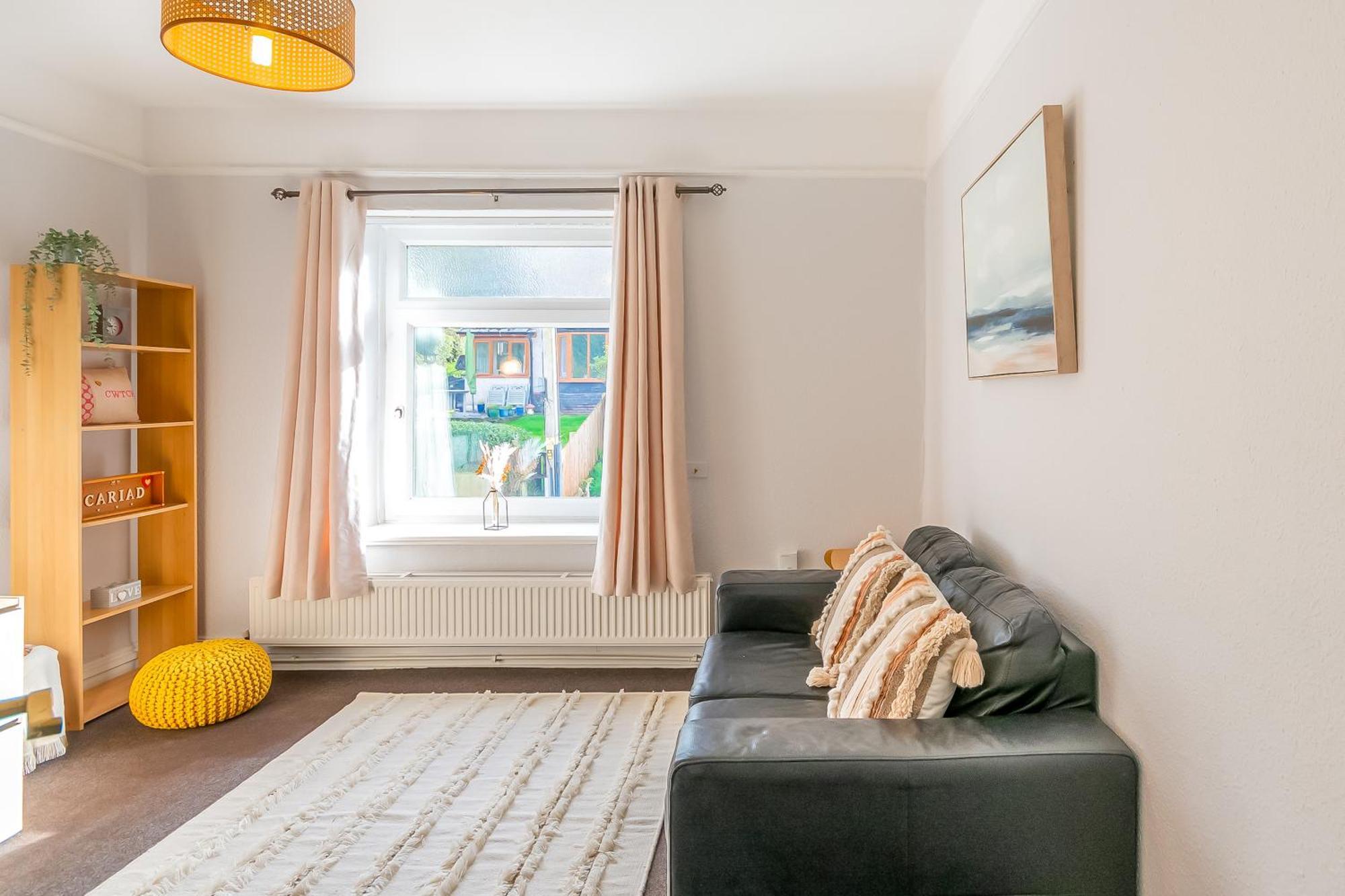 The View Spacious Apartment In Afan Forest Bike Park By Staystaycations Port Talbot Exteriör bild